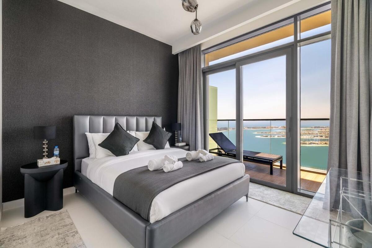 Apartment Luxury 3br Penthouse Retreat - Private & Palm Views